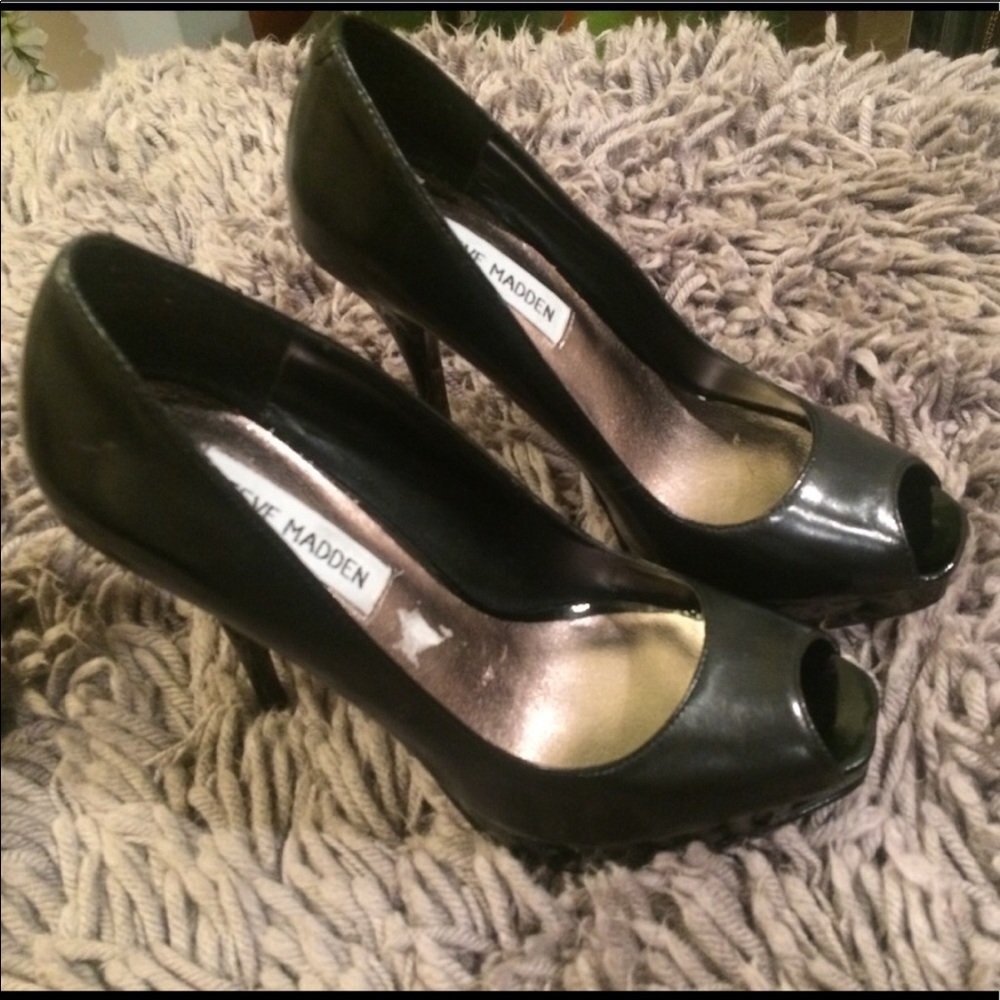 Black Steve Madden Pumps